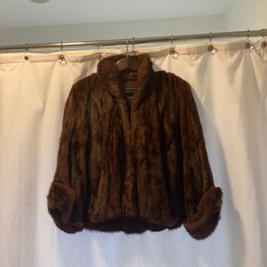 Vintage Fitted Fur Coat/Cape